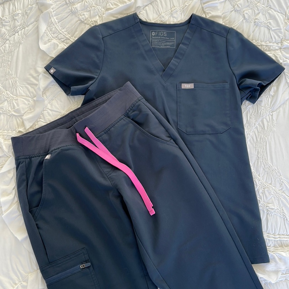 Figs MIDNIGHT NAVY 🌌 scrub set XXS/XSP